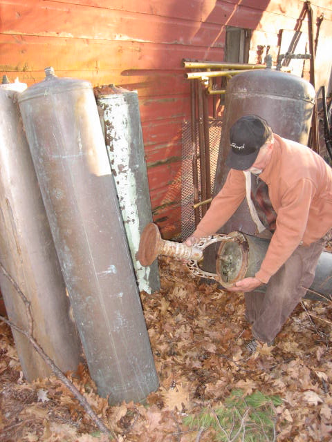 Funky stand for the water tank
